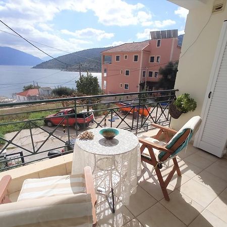 G Apartment In Agia Efimia 외부 사진