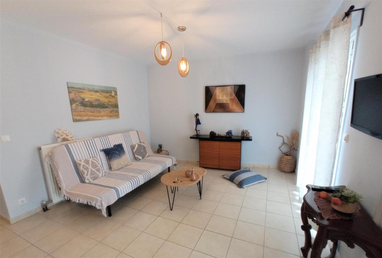 G Apartment In Agia Efimia 외부 사진