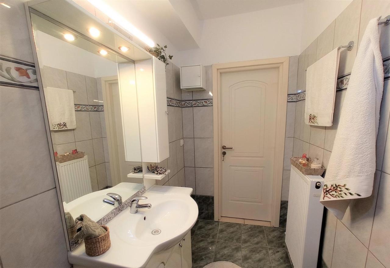 G Apartment In Agia Efimia 외부 사진